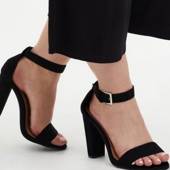 Brand new never been worn black two strap tapered heel 4 inch size 12 wide - Picture 2 of 5